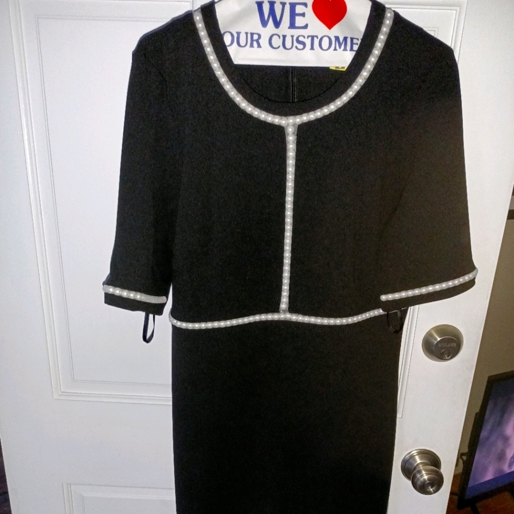 Black and pearl karl lagerfeld pencil silhouette